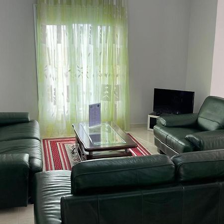 Azure Apartments By Kondo Stays فلورا المظهر الخارجي الصورة