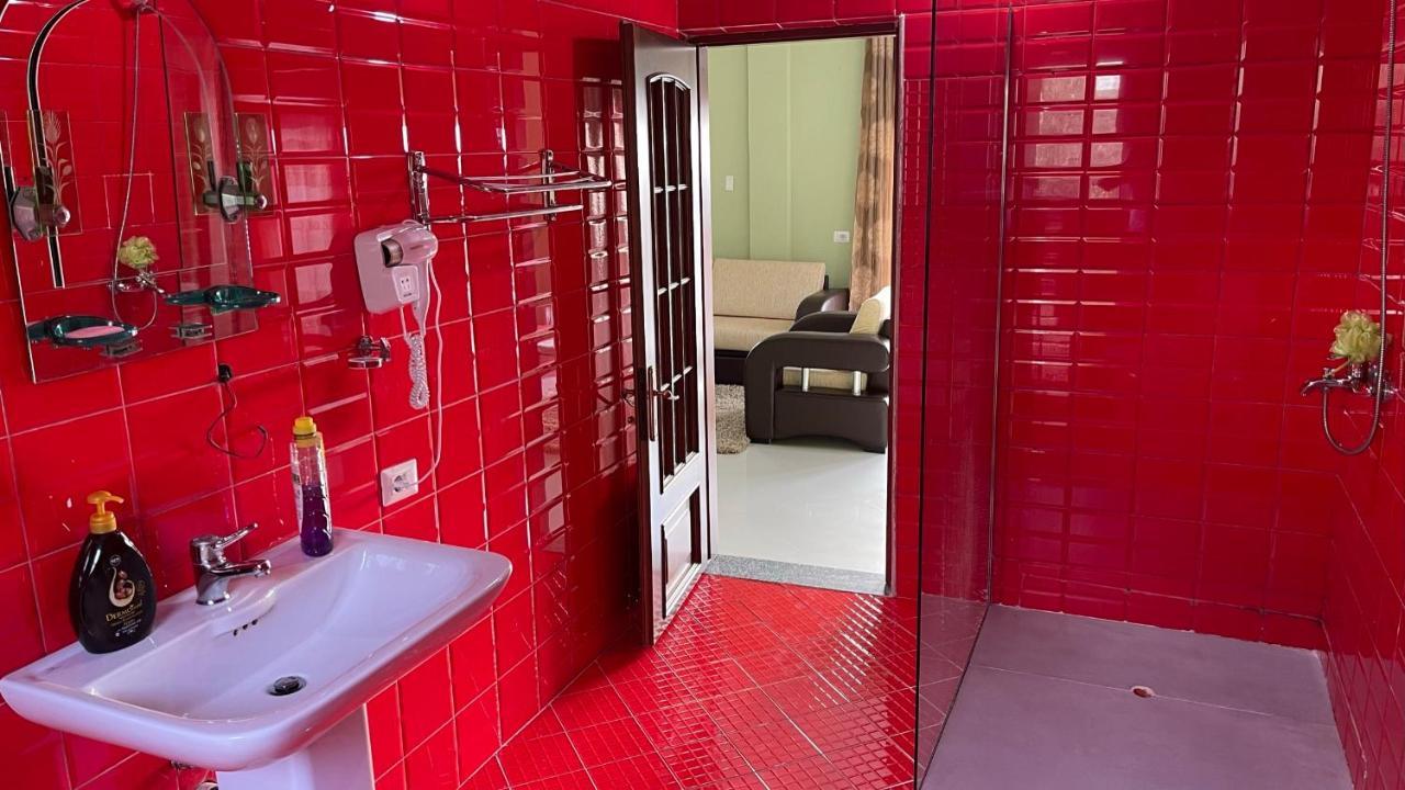 Azure Apartments By Kondo Stays فلورا المظهر الخارجي الصورة