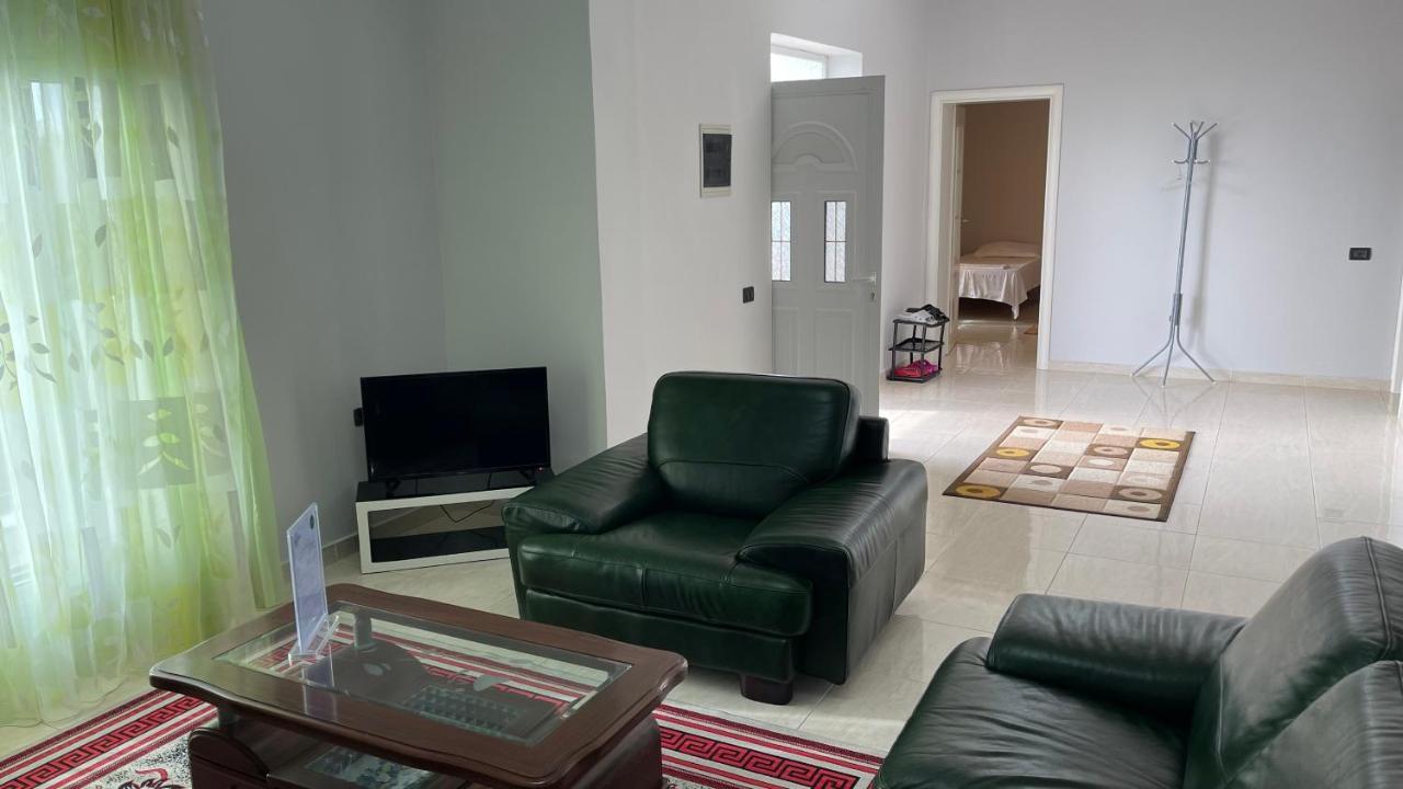 Azure Apartments By Kondo Stays فلورا المظهر الخارجي الصورة