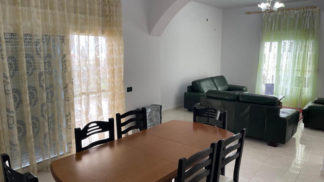 Azure Apartments By Kondo Stays فلورا المظهر الخارجي الصورة