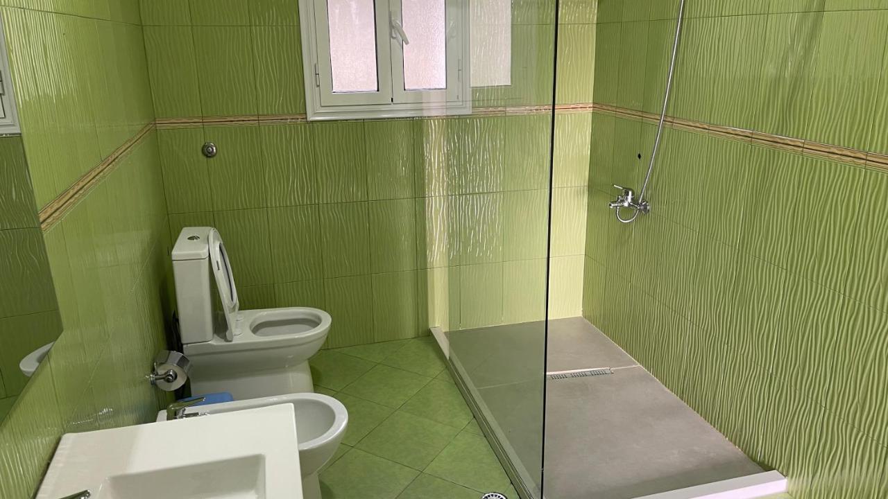 Azure Apartments By Kondo Stays فلورا المظهر الخارجي الصورة